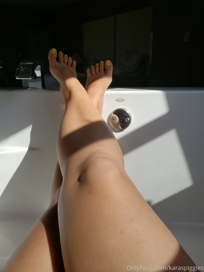 Photo by karaspiggies published on October 30,2023 10:57:11 - BestThots