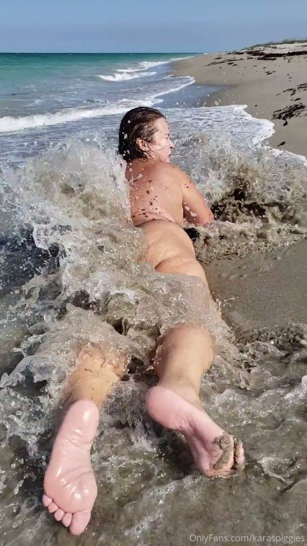 Photo by karaspiggies published on October 30,2023 11:02:06 - BestThots