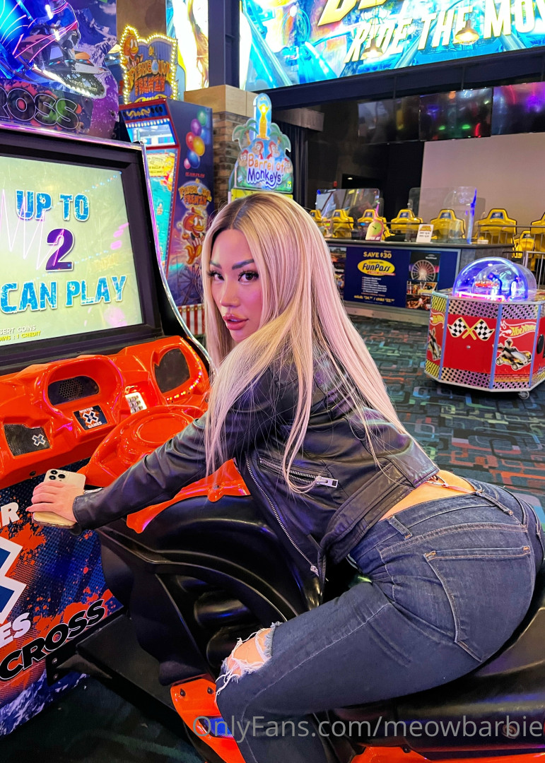 Photo by meowbarbie published on October 29,2023 22:55:47 - BestThots