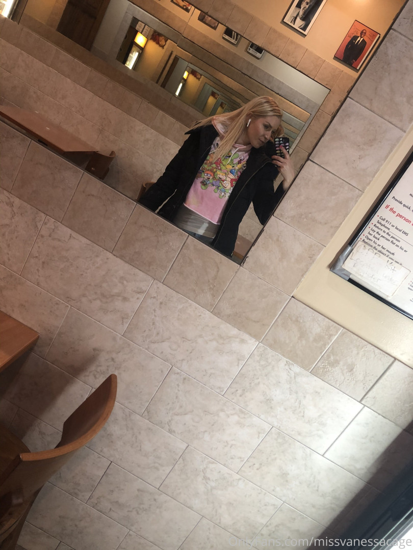 Photo by missvanessacage published on October 29,2023 20:45:54 - BestThots