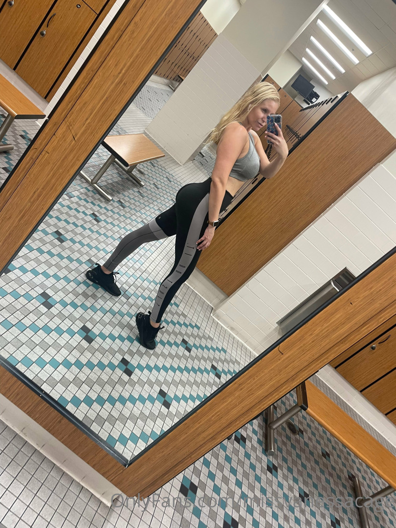Photo by missvanessacage published on October 29,2023 20:46:30 - BestThots