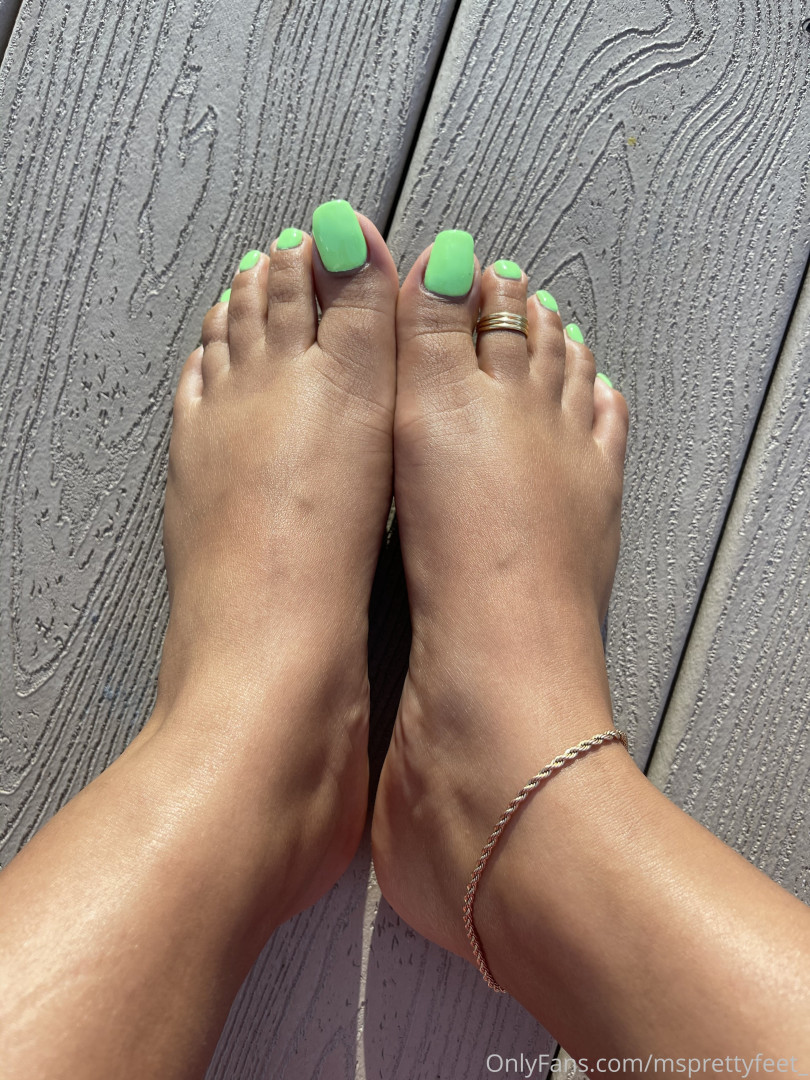 Photo by msprettyfeet_ published on October 29,2023 17:33:10 - BestThots