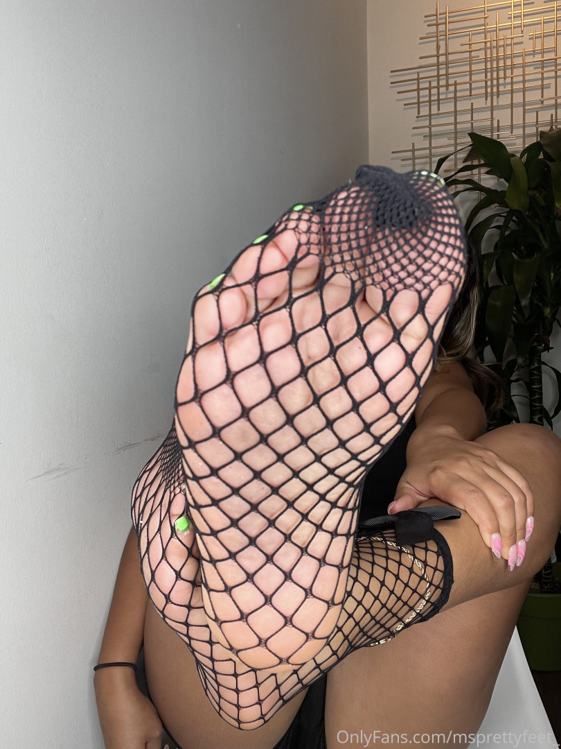 Photo by msprettyfeet_ published on October 29,2023 17:34:01 - BestThots