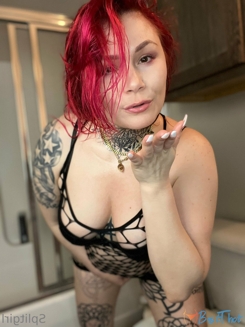 Photo by split.girl published on December 30,2024 18:21:51 - BestThots