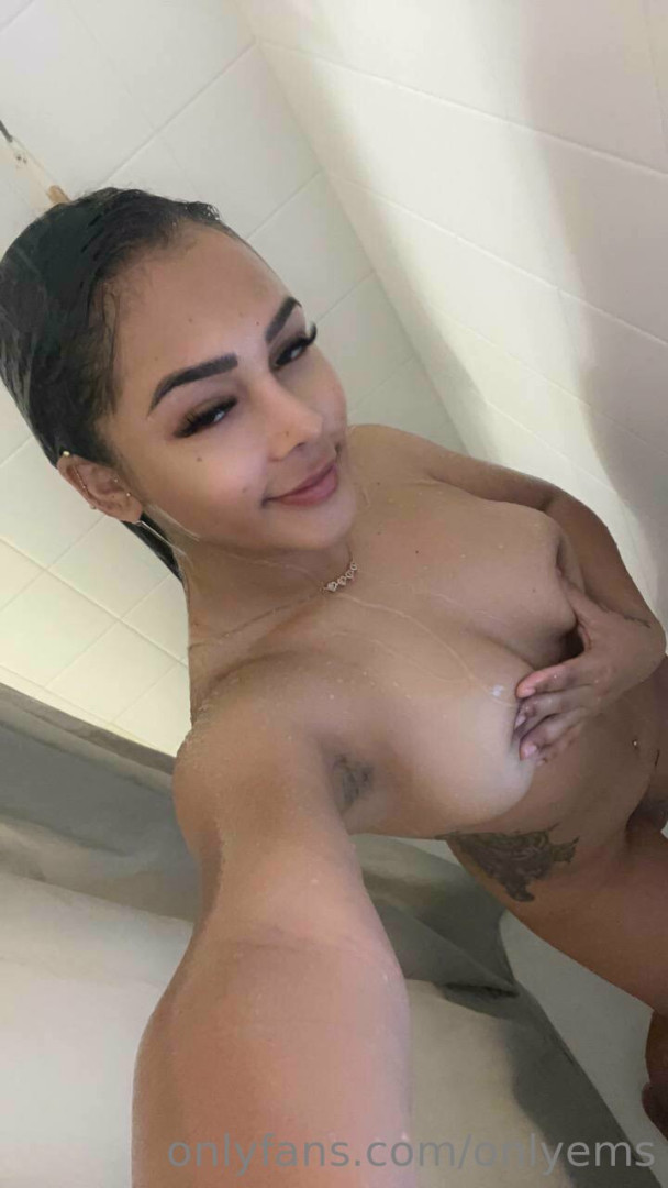 Photo by onlyems published on October 29,2023 12:00:40 - BestThots