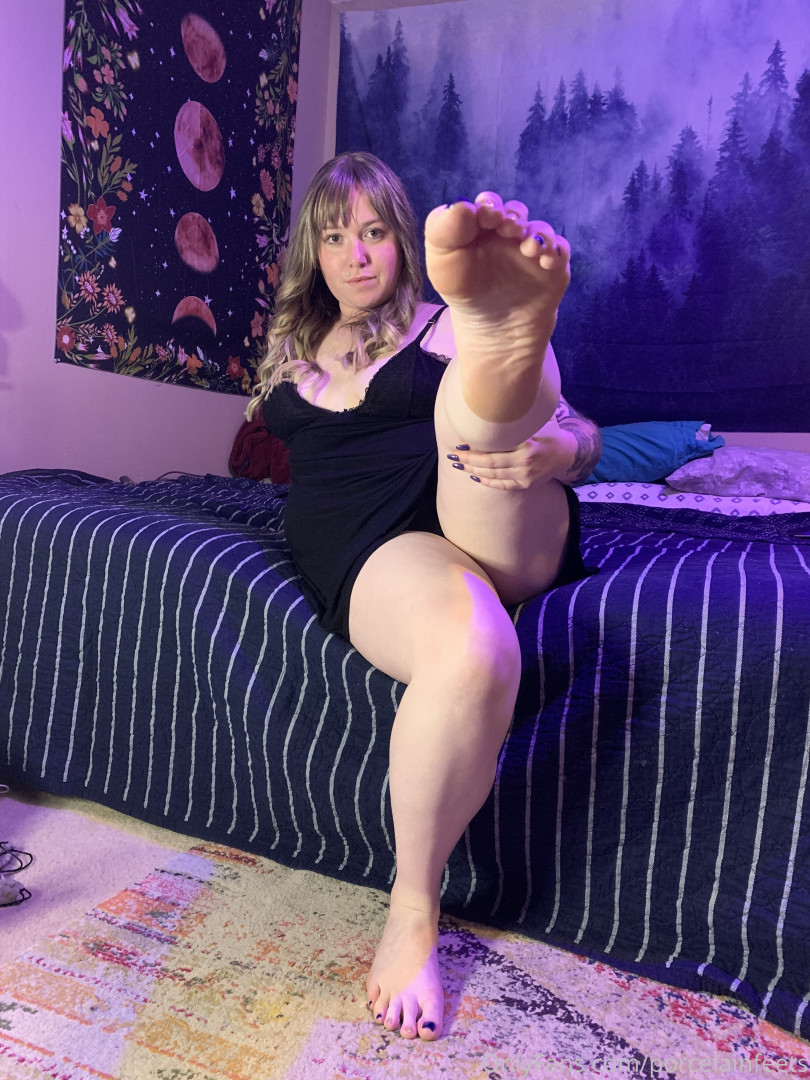 Photo by porcelainfeets published on October 29,2023 06:47:47 - BestThots