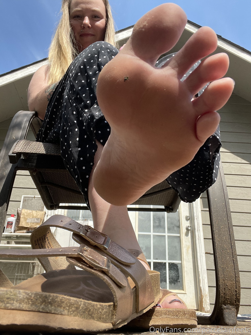 Photo by porcelainfeets published on October 29,2023 06:48:16 - BestThots