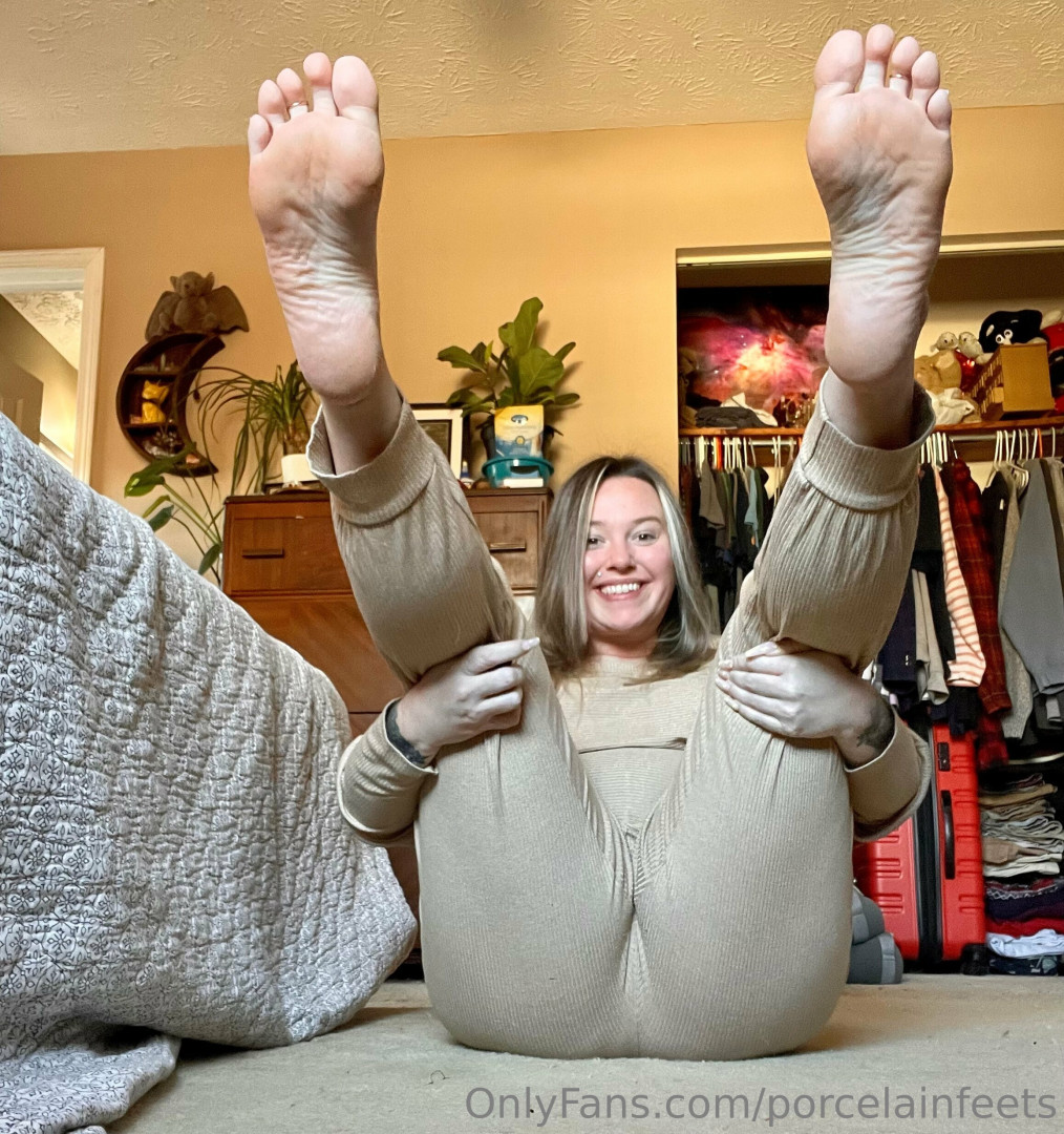 Photo by porcelainfeets published on October 29,2023 06:52:46 - BestThots