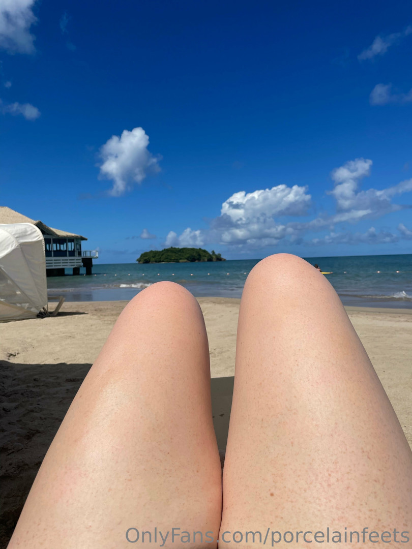 Photo by porcelainfeets published on October 29,2023 06:56:16 - BestThots