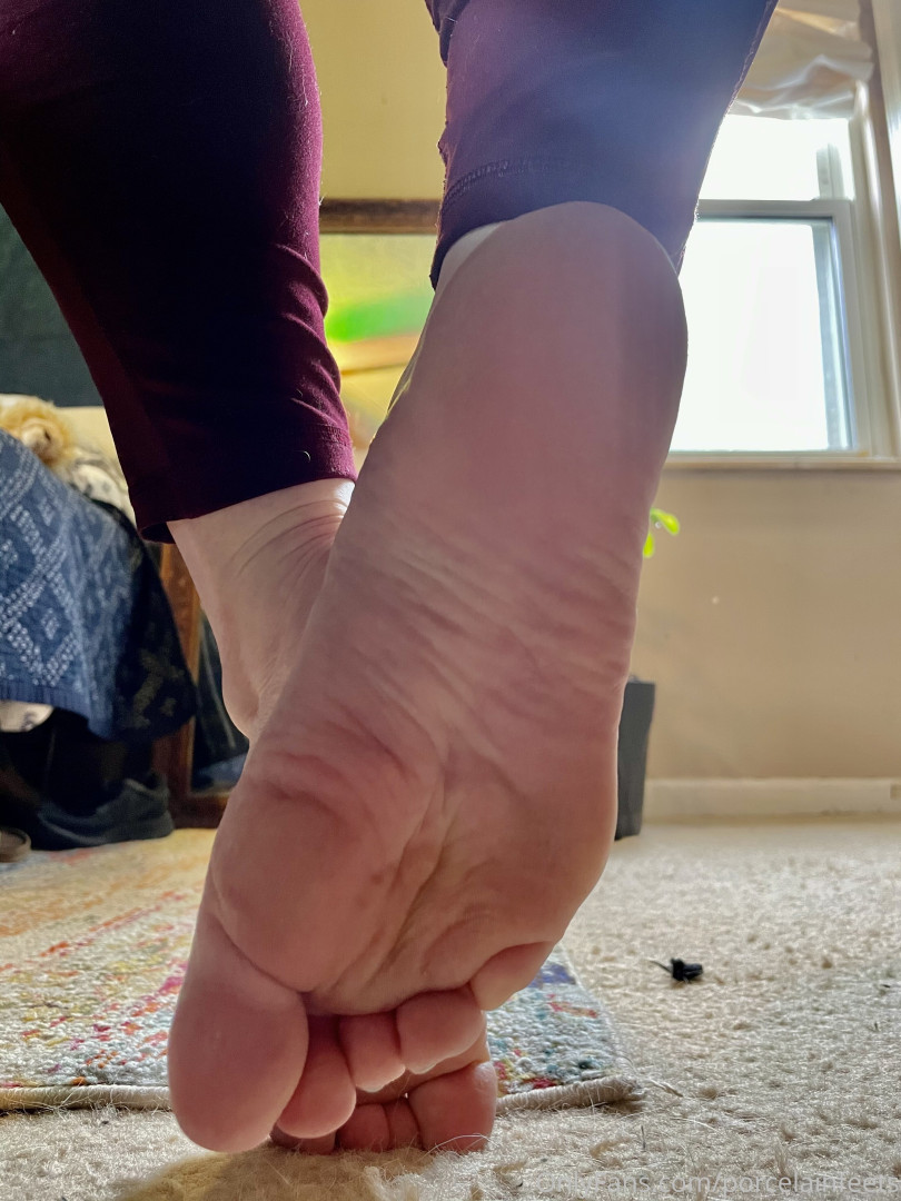 Photo by porcelainfeets published on October 29,2023 06:57:18 - BestThots