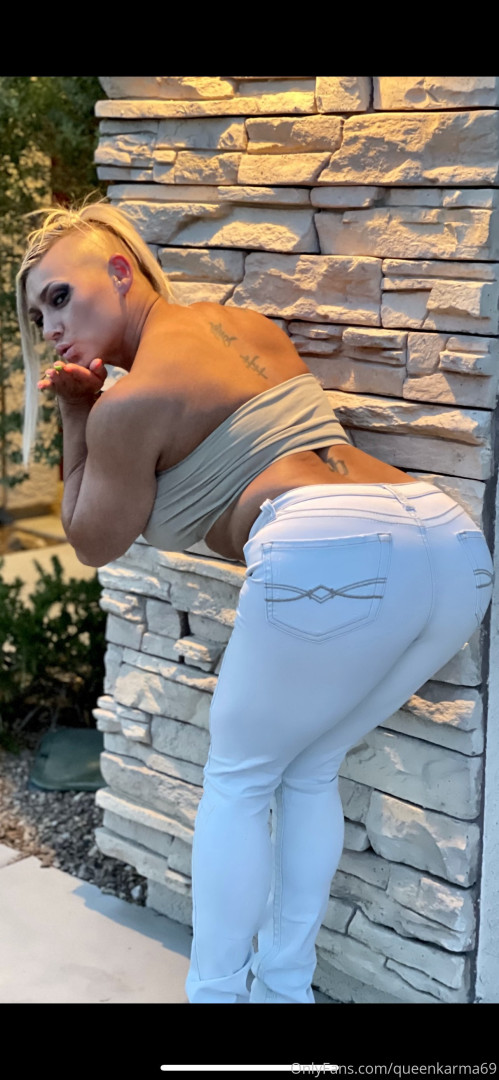 Photo by queenkarma69 published on October 29,2023 04:47:06 - BestThots