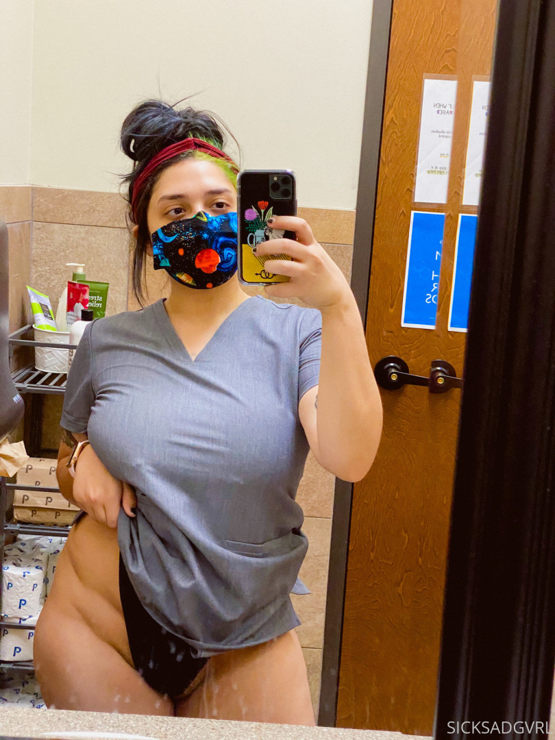 Photo by sicksadgvrl published on October 28,2023 17:08:47 - BestThots