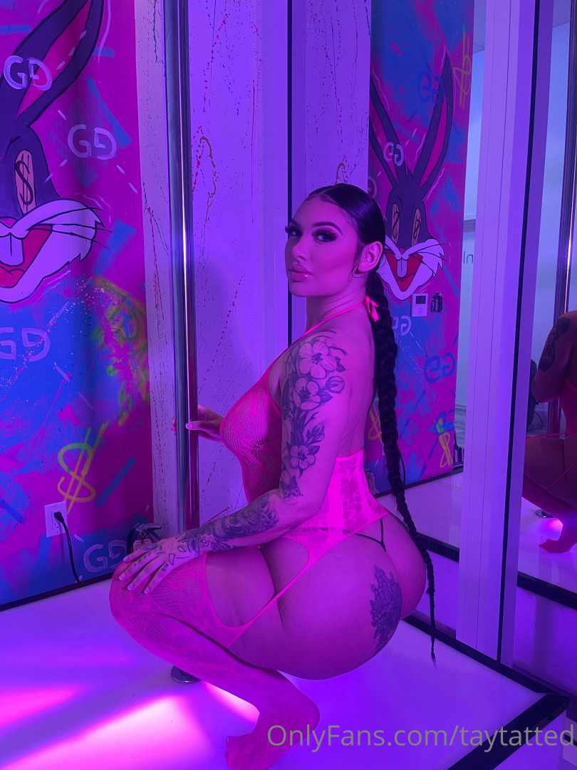 Photo by taytatted published on October 28,2023 12:01:05 - BestThots