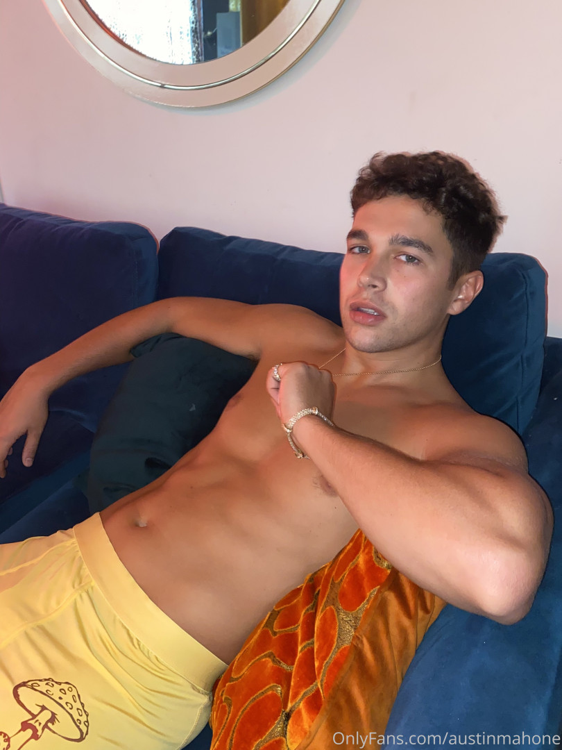 Photo by austinmahone published on November 23,2023 17:17:31 - BestThots