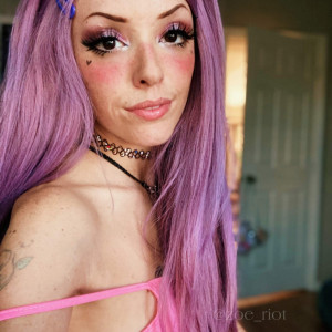 zoe_riot #7965192