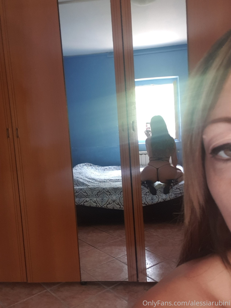 Photo by alessiarubini published on November 19,2023 15:18:44 - BestThots