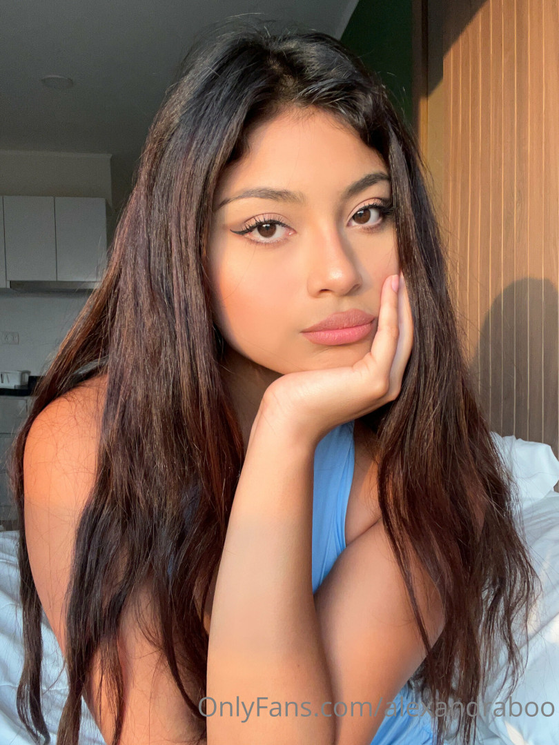 Photo by alexandraboo published on November 19,2023 15:15:46 - BestThots