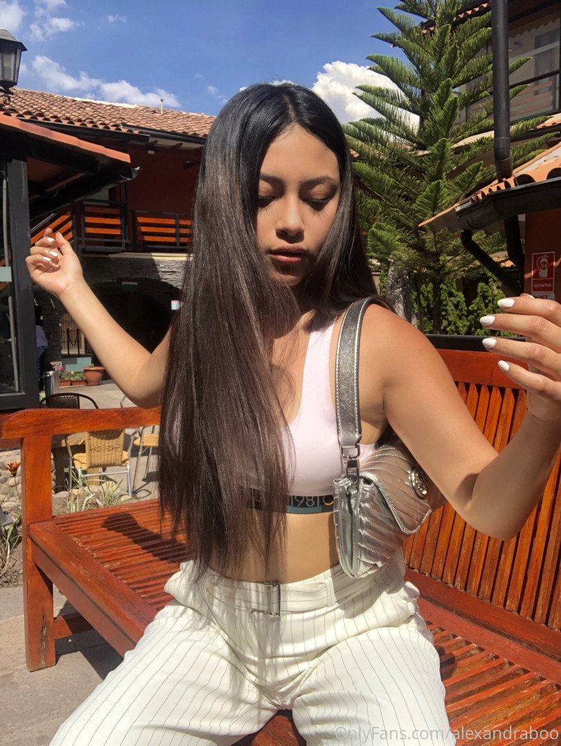 Photo by alexandraboo published on November 19,2023 15:16:24 - BestThots