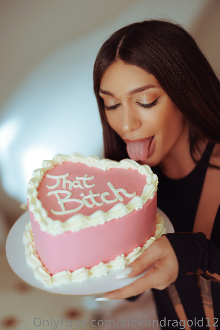 Photo by alexandragold12 published on November 19,2023 15:05:09 - BestThots