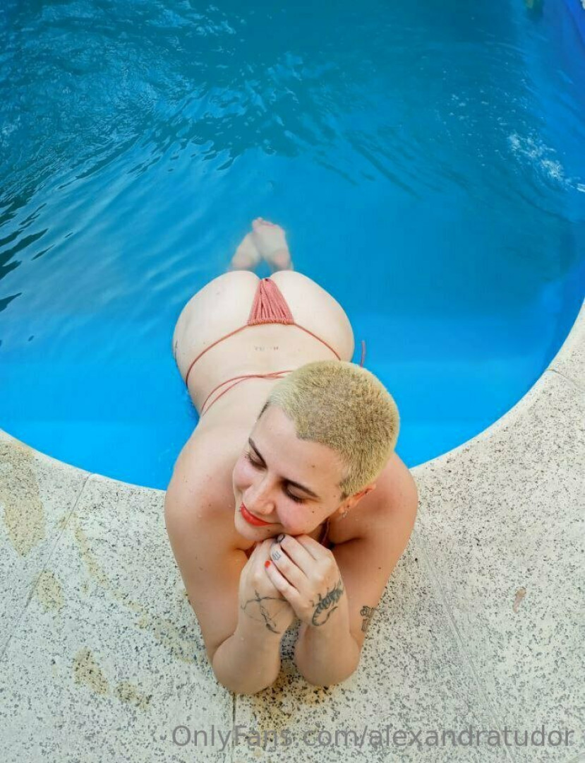 Photo by alexandratudor published on November 19,2023 15:04:57 - BestThots