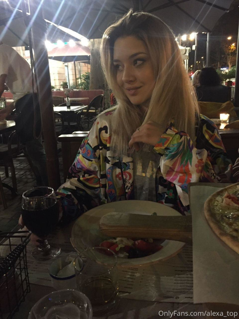 Photo by alexatop published on November 21,2023 04:59:53 - BestThots