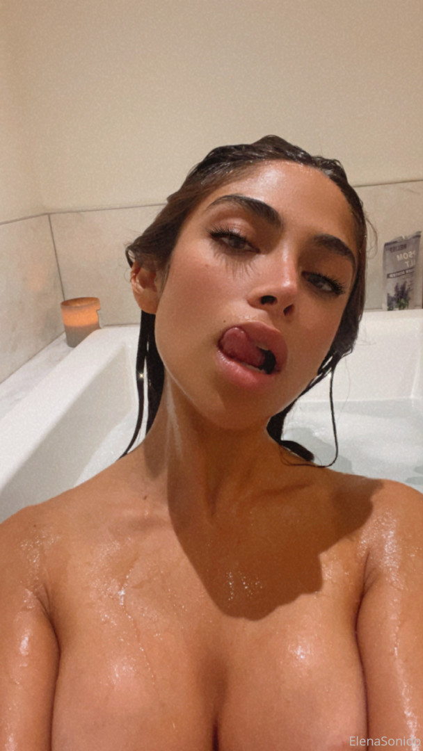 Photo by alexelena published on November 19,2023 14:50:23 - BestThots