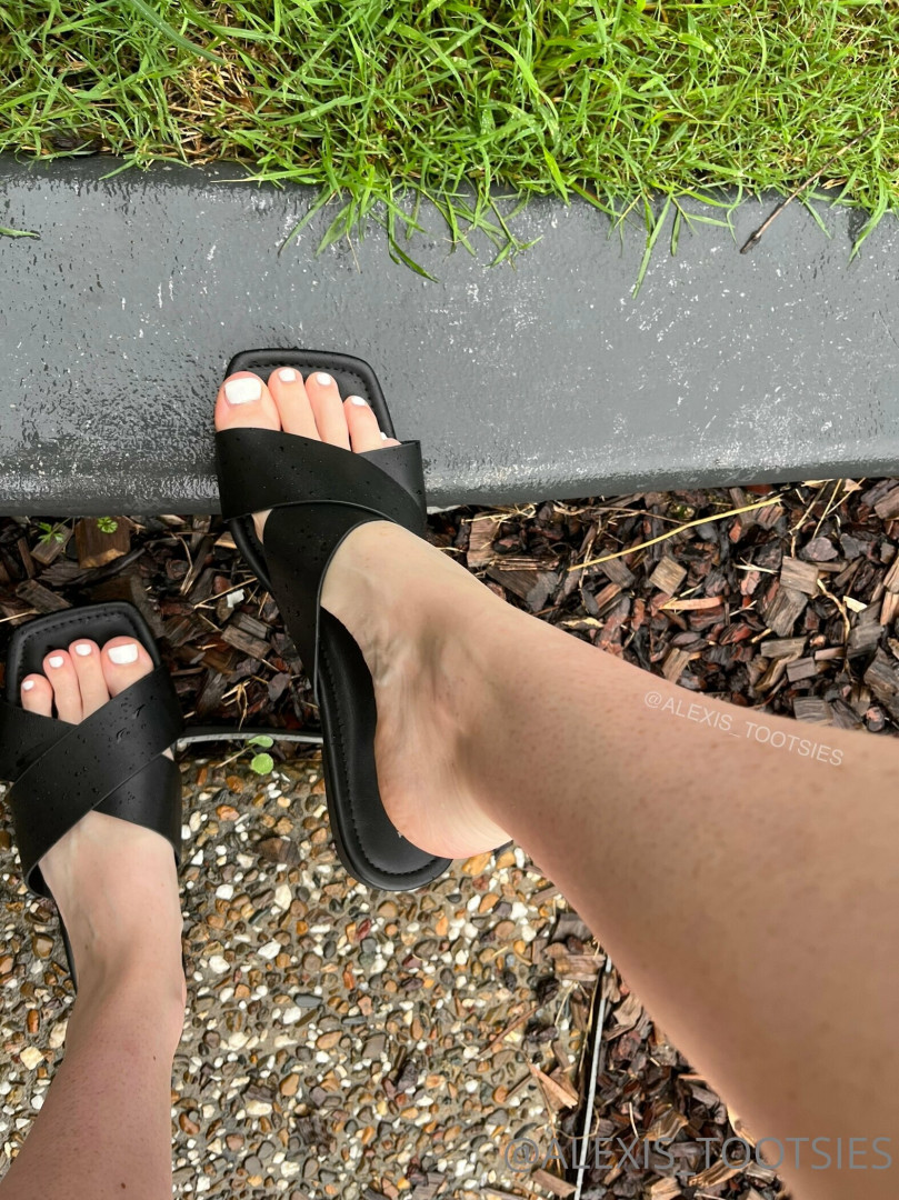 Photo by alexis_tootsies published on November 19,2023 14:45:10 - BestThots