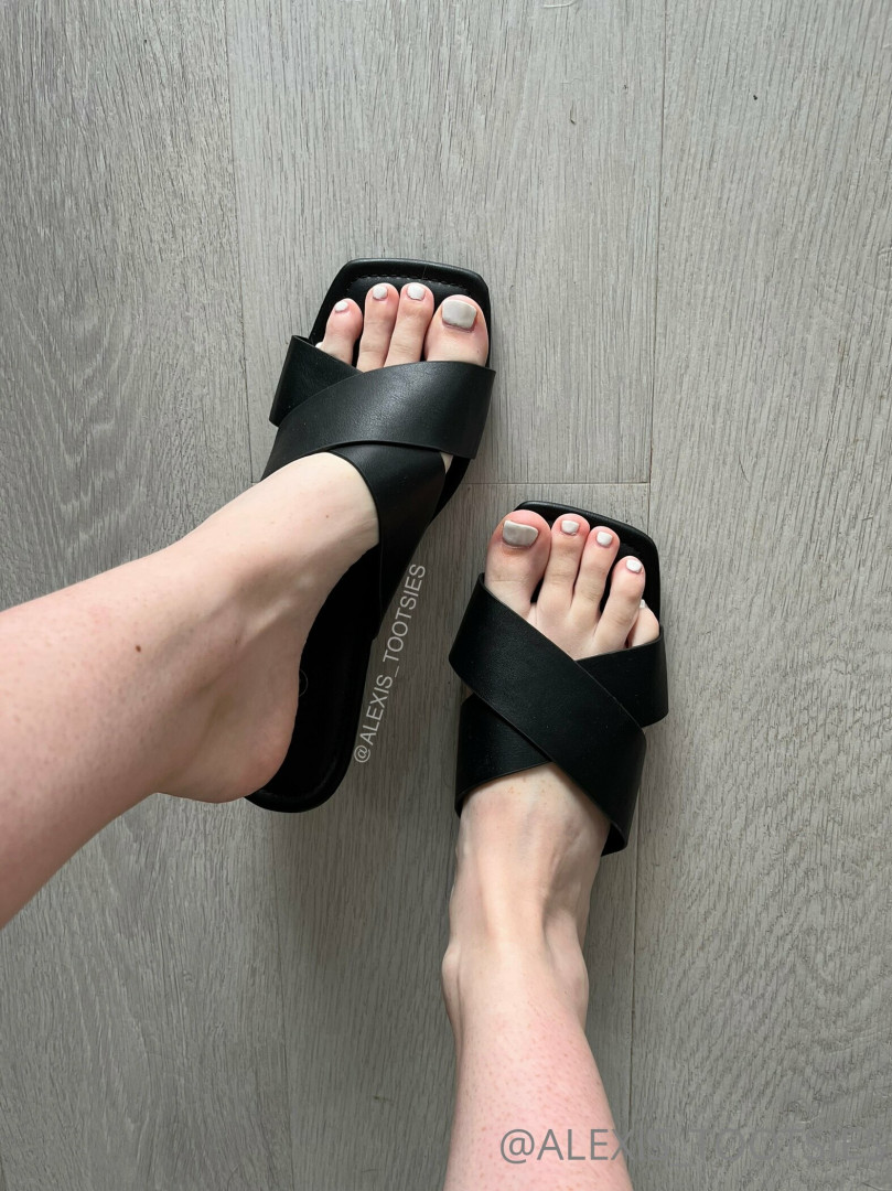 Photo by alexis_tootsies published on November 19,2023 14:46:04 - BestThots