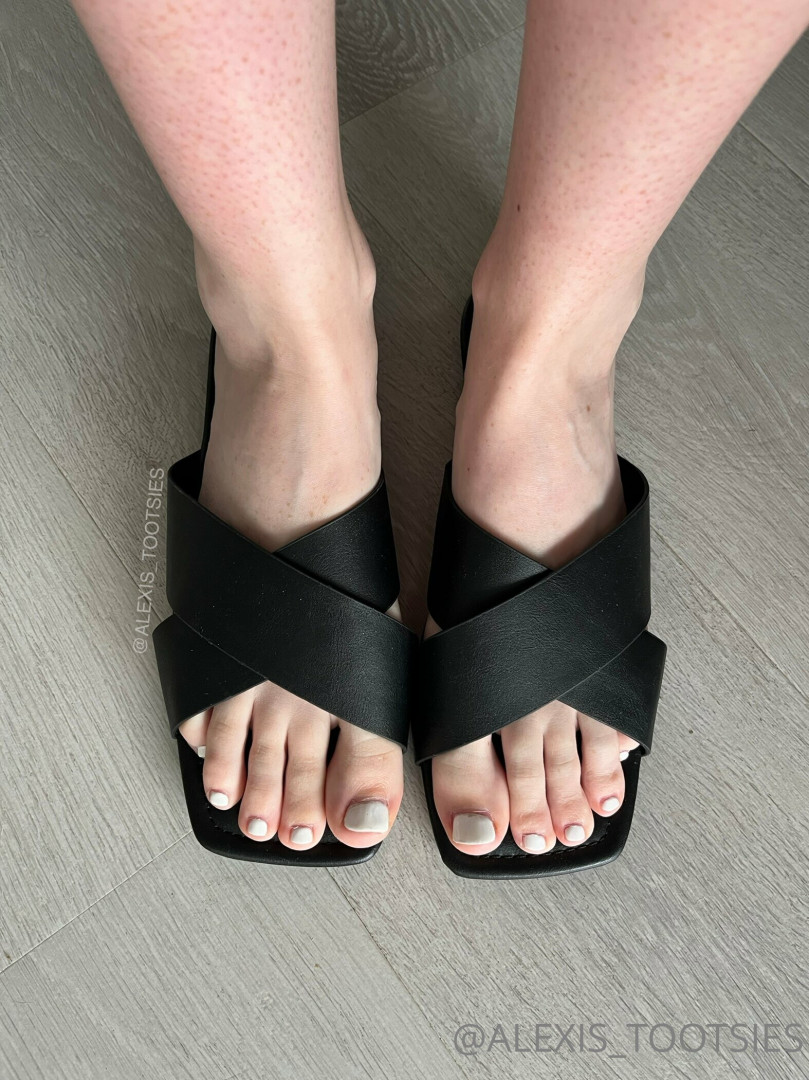 Photo by alexis_tootsies published on November 19,2023 14:46:19 - BestThots