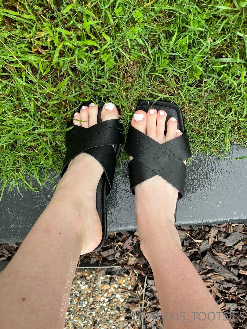 Photo by alexis_tootsies published on November 19,2023 14:46:28 - BestThots