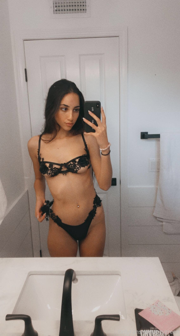 Photo by izzygreen published on August 30,2023 02:08:00 - BestThots