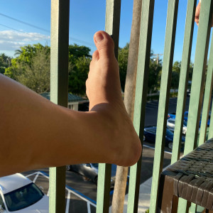 alt_toe_ego #8322192