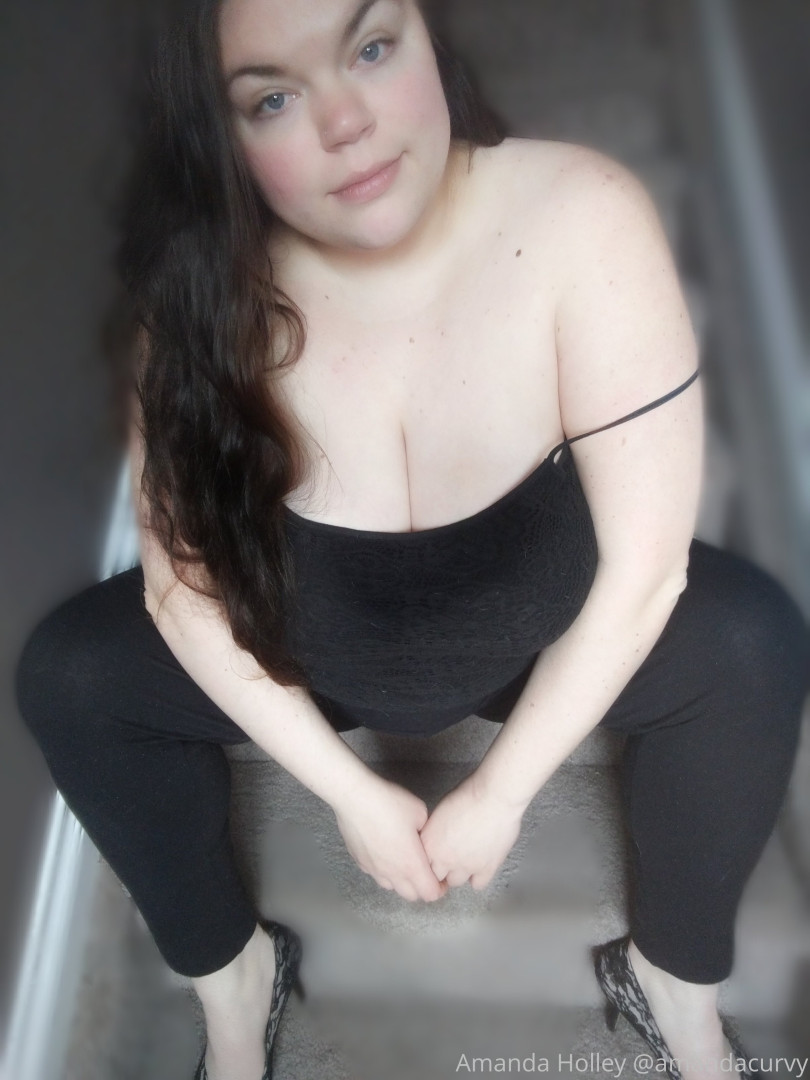 Photo by amandacurvy published on November 19,2023 12:48:49 - BestThots