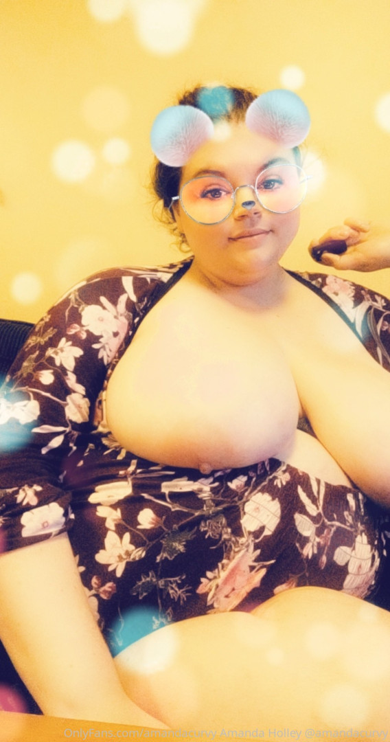 Photo by amandacurvy published on November 19,2023 12:49:42 - BestThots