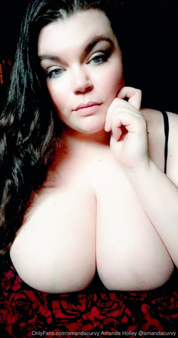 Photo by amandacurvy published on November 19,2023 12:49:52 - BestThots