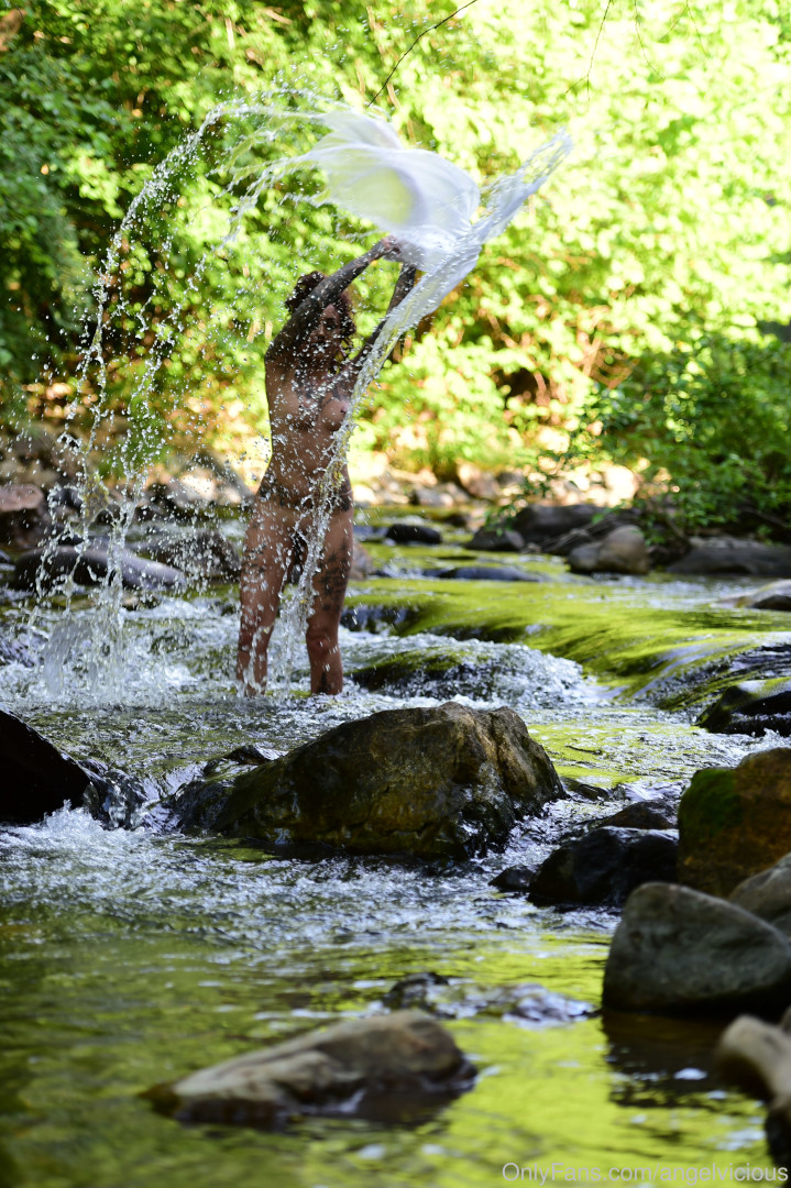 Photo by angelvicious published on November 20,2023 23:57:37 - BestThots