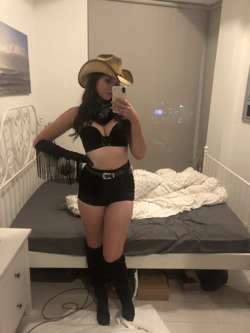 Photo by annabananas published on November 20,2023 23:08:47 - BestThots