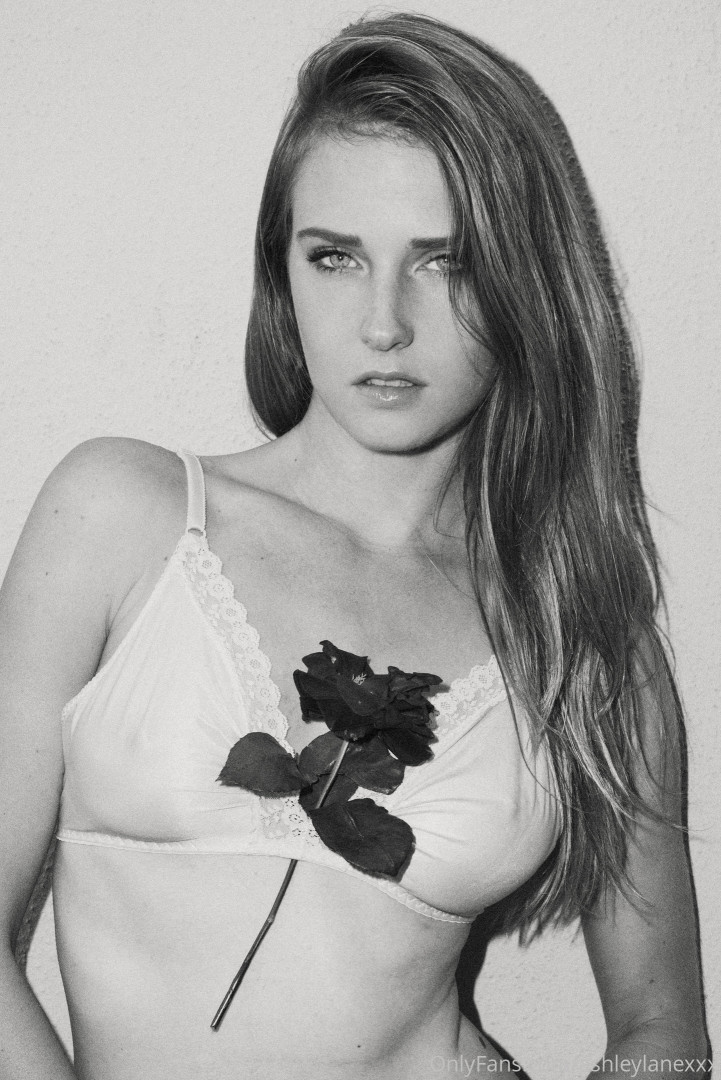 Photo by ashleylanexxx published on November 23,2023 14:09:14 - BestThots