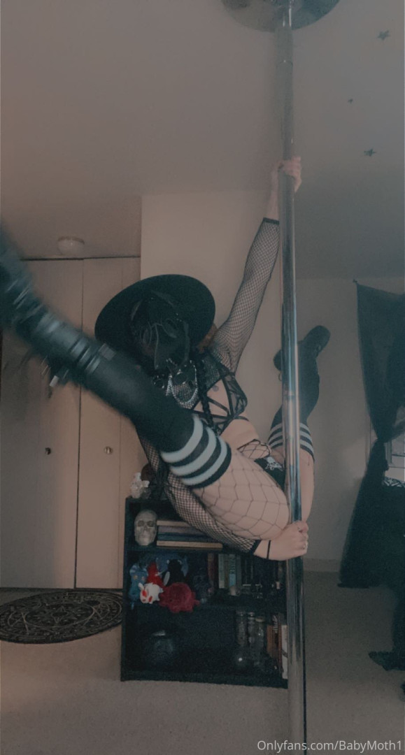 Photo by babymoth1 published on November 28,2023 23:12:42 - BestThots