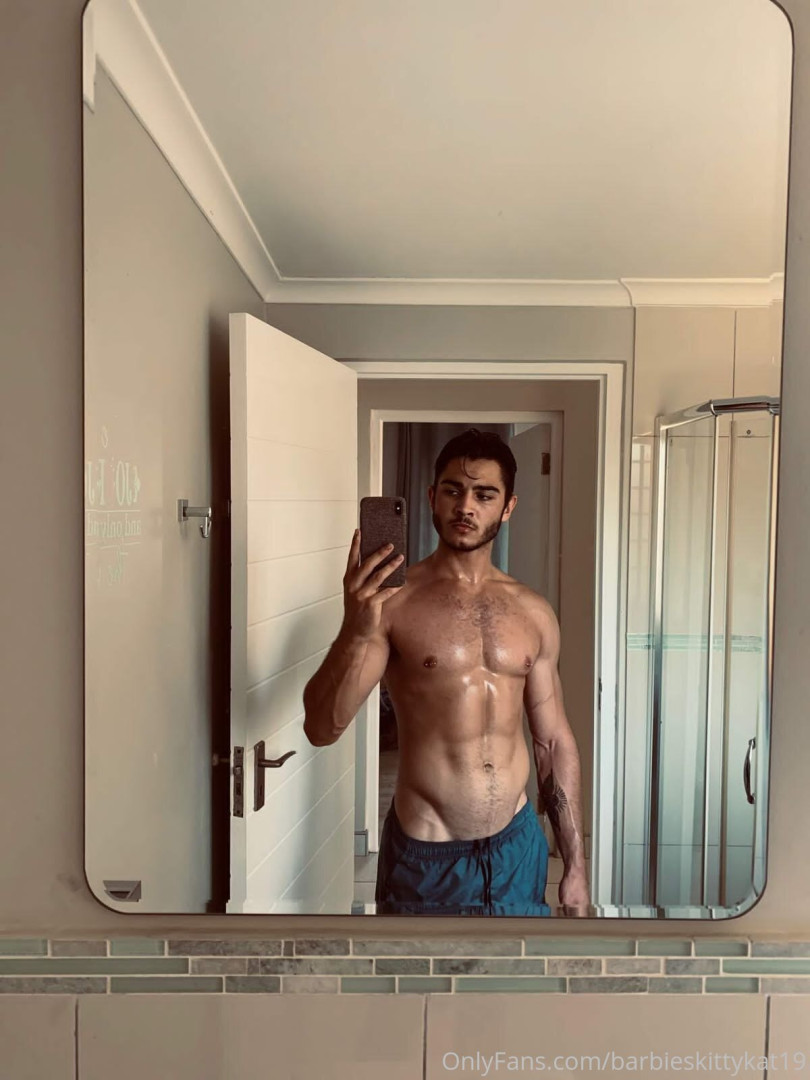 Photo by barbieskittykat19 published on December 9,2023 18:29:26 - BestThots