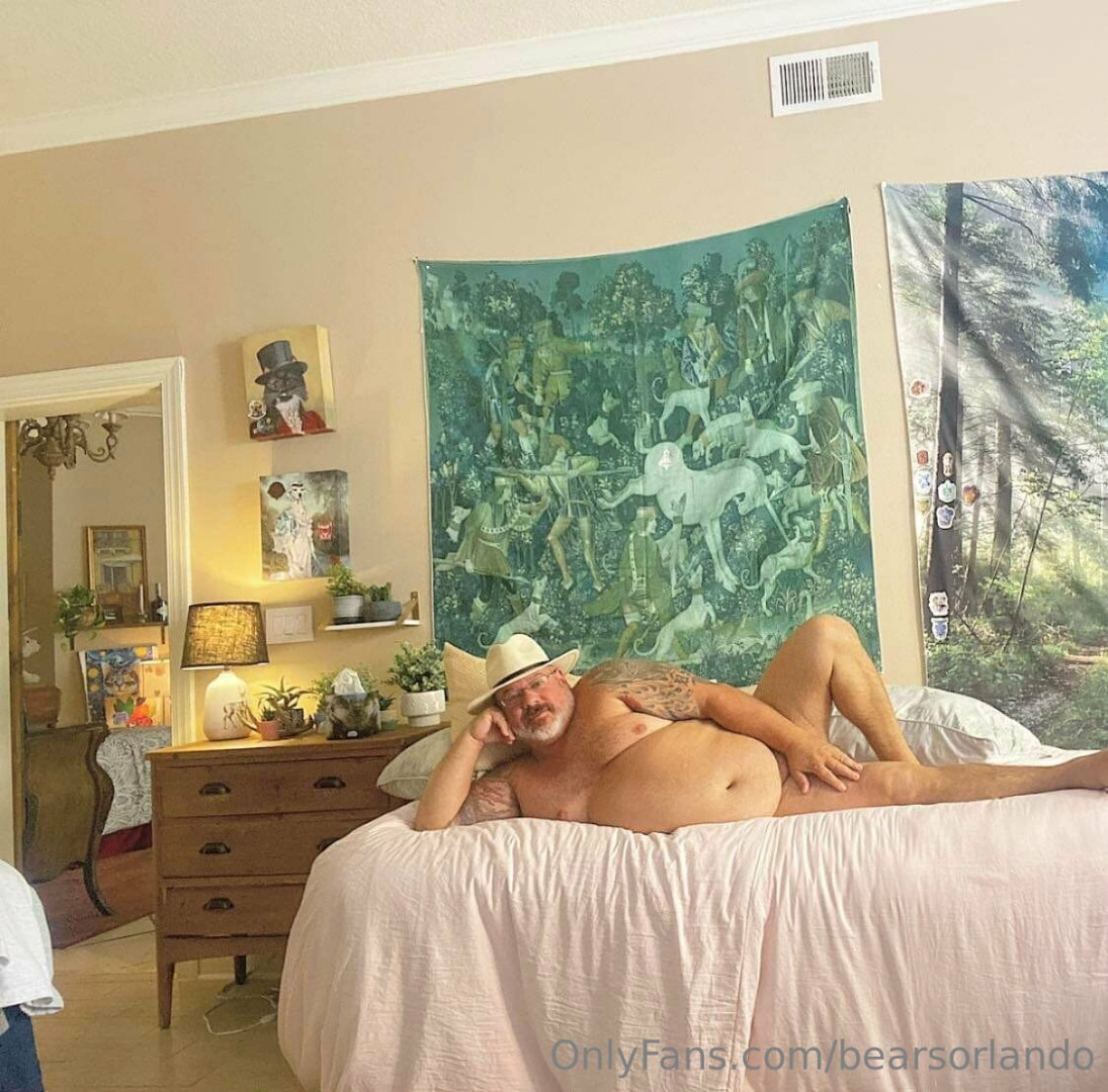 Photo by bearsorlando published on December 10,2023 03:23:30 - BestThots