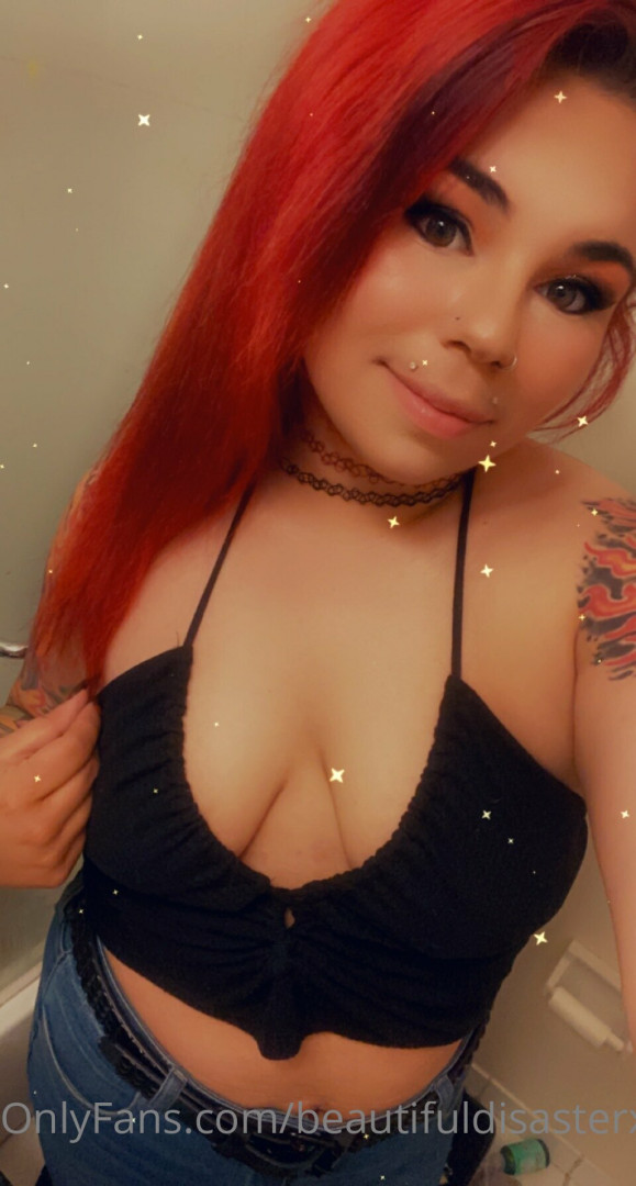 Photo by beautifuldisasterxxx published on December 10,2023 03:21:06 - BestThots