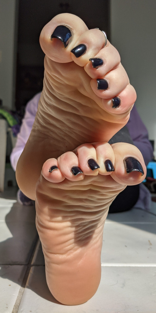 Photo by beauxfeet published on December 10,2023 02:47:46 - BestThots