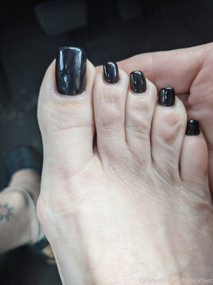 Photo by beauxfeet published on December 10,2023 02:50:05 - BestThots