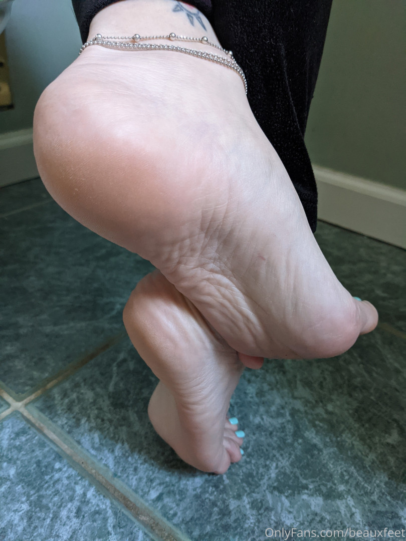 Photo by beauxfeet published on December 10,2023 02:50:36 - BestThots