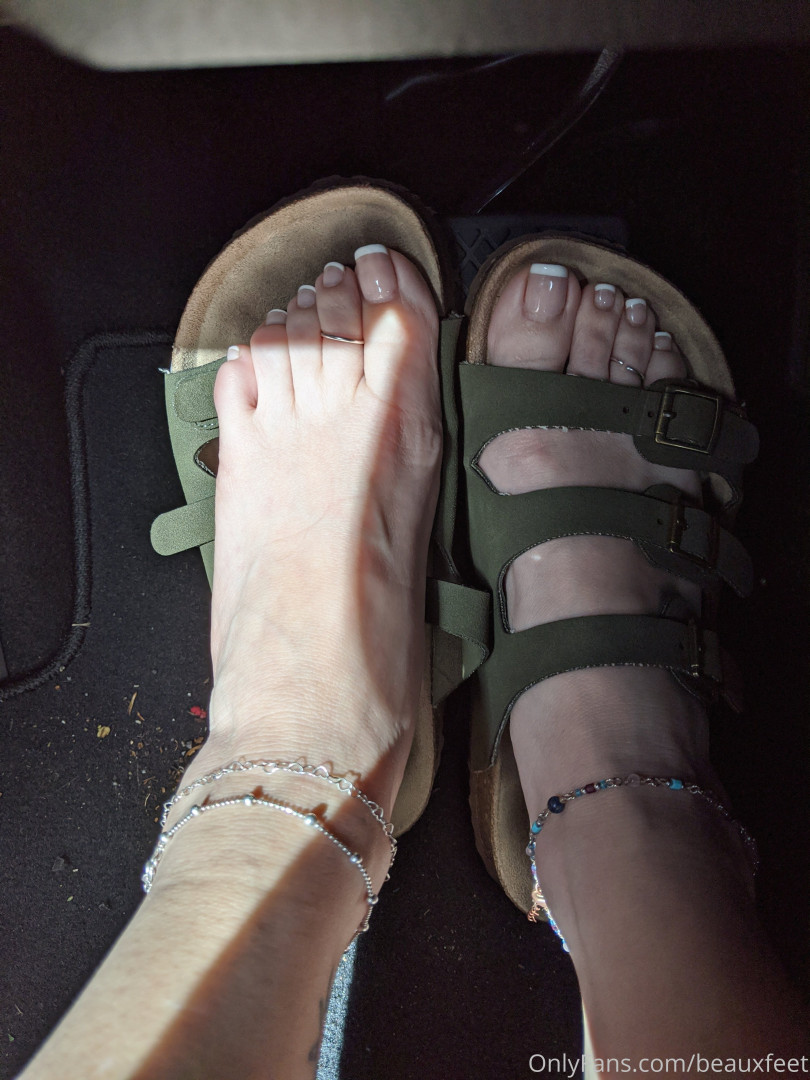 Photo by beauxfeet published on December 10,2023 03:02:28 - BestThots