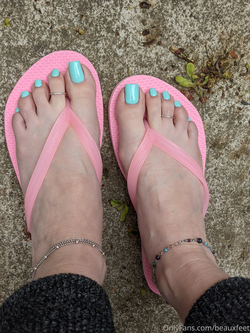 Photo by beauxfeet published on December 10,2023 03:02:50 - BestThots