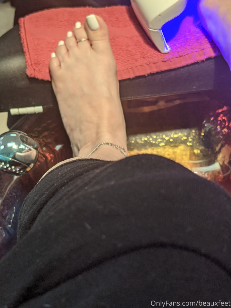 Photo by beauxfeet published on December 10,2023 03:05:52 - BestThots