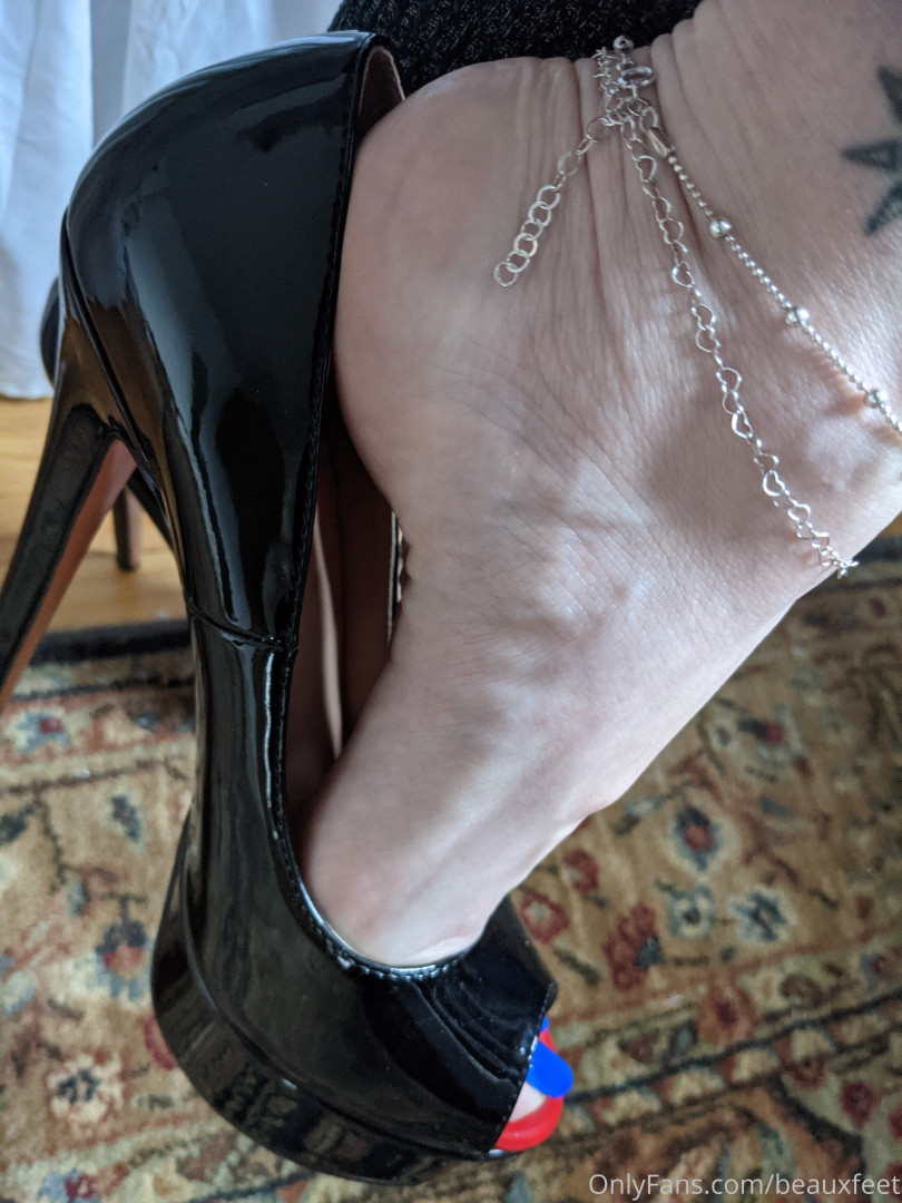 Photo by beauxfeet published on December 10,2023 03:14:07 - BestThots