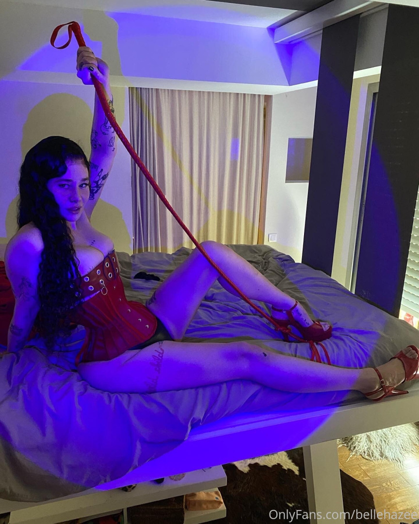 Photo by pinkhazeee published on December 10,2023 00:48:02 - BestThots